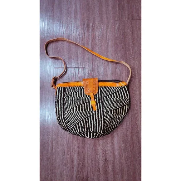 Handmade Zebra Weave Design Boho Kenyan Bag - Picture 5 of 5